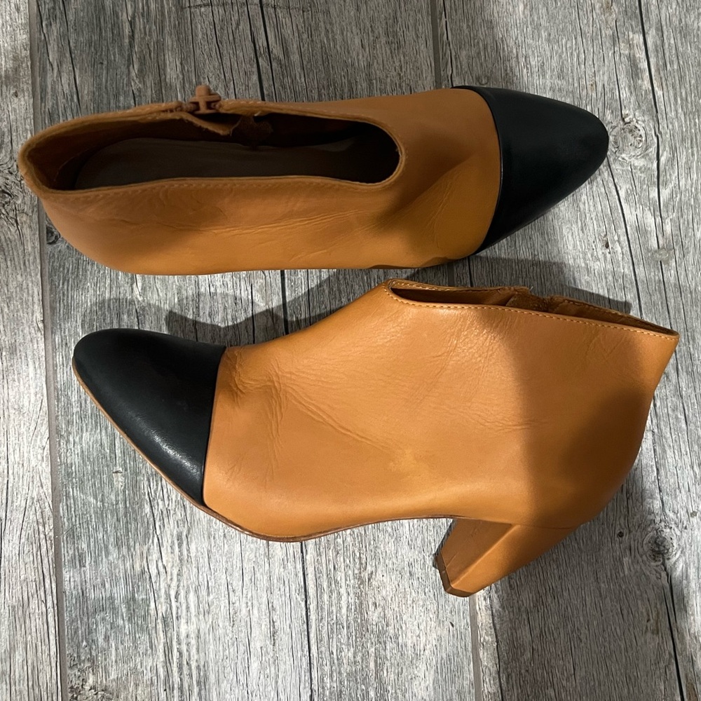 Designer Loeffler Randall Nanette Cap Toe Leather Ankle Booties Tan Black 7.5